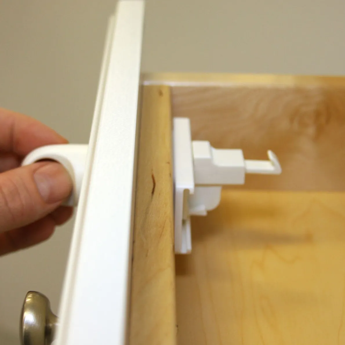 Adhesive Magnet Lock (4 Pack)