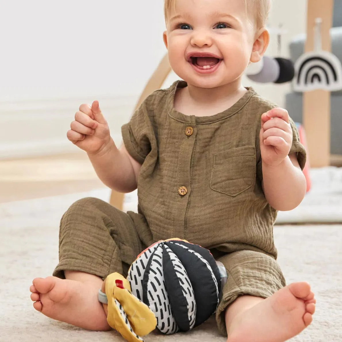 Discoverosity Montessori-Inspired Stroller Toy