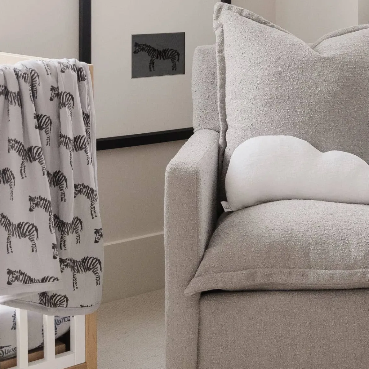 Flynn Swivel Glider with Power Recline (Grade D)