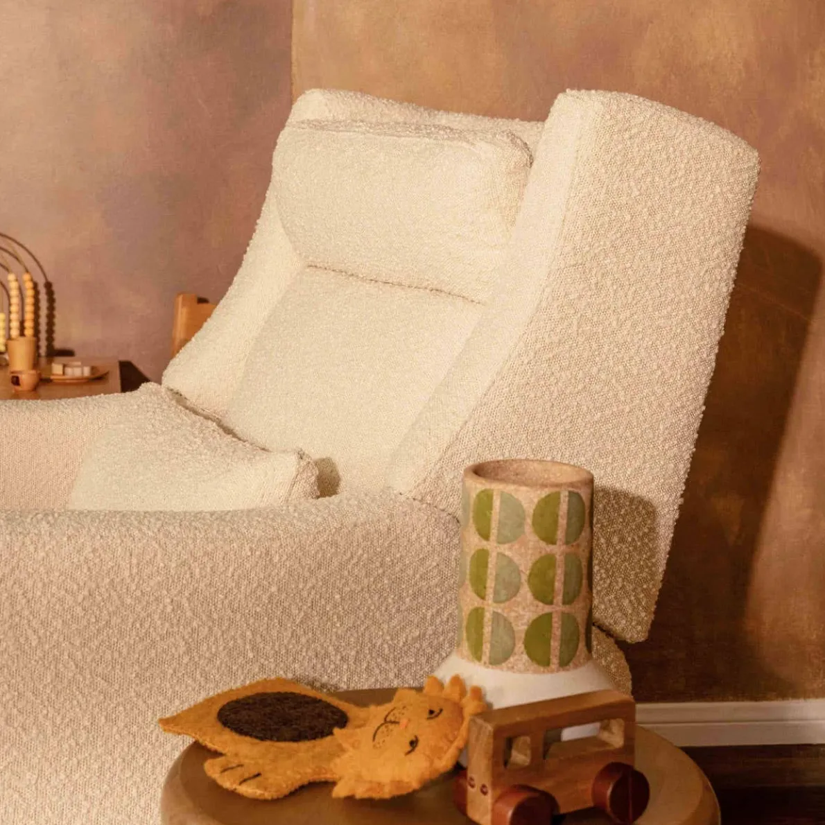 Kiwi Plus Power Glider Recliner with Power Headrest (Boucle)