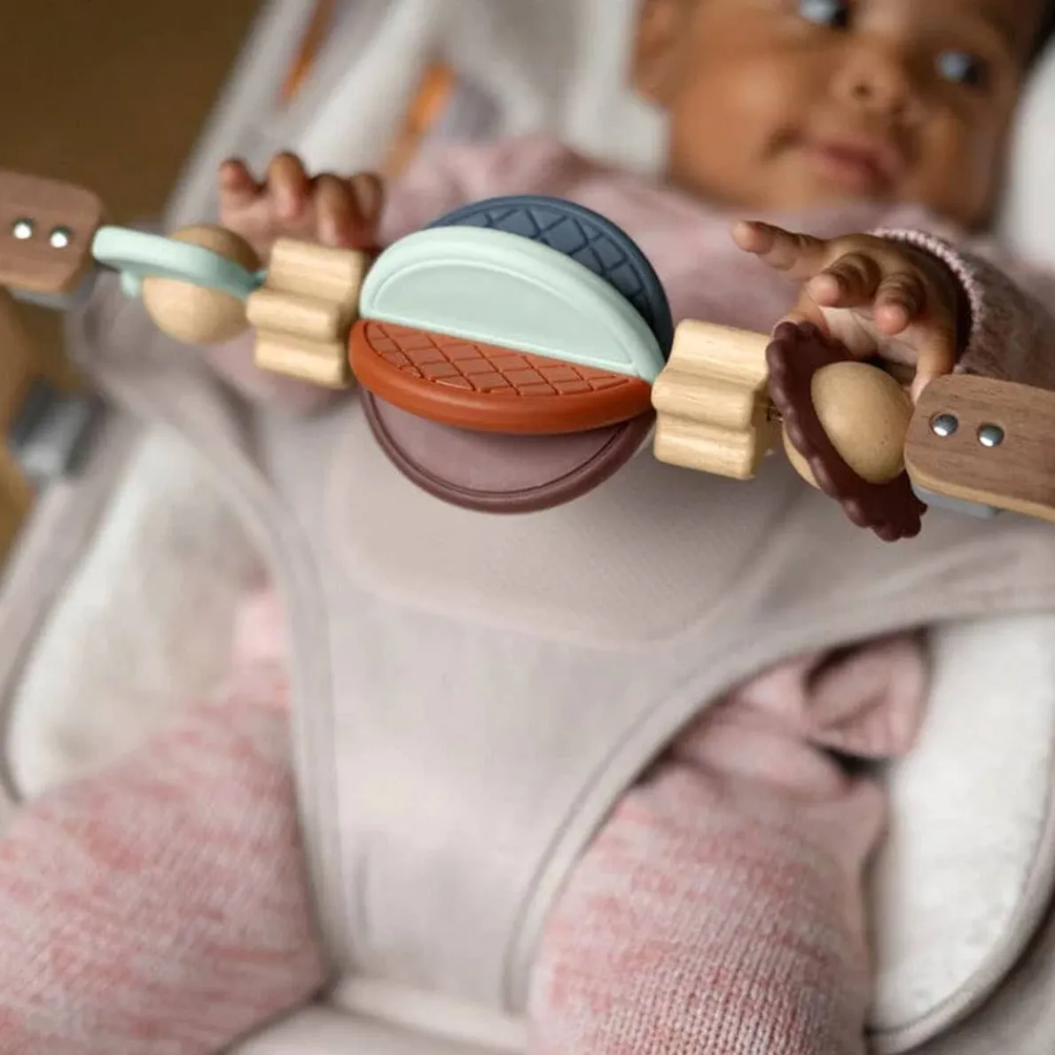 Mira Bouncer Toy Bar