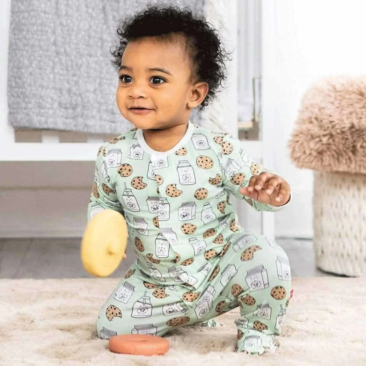 Modal Magnetic Footie