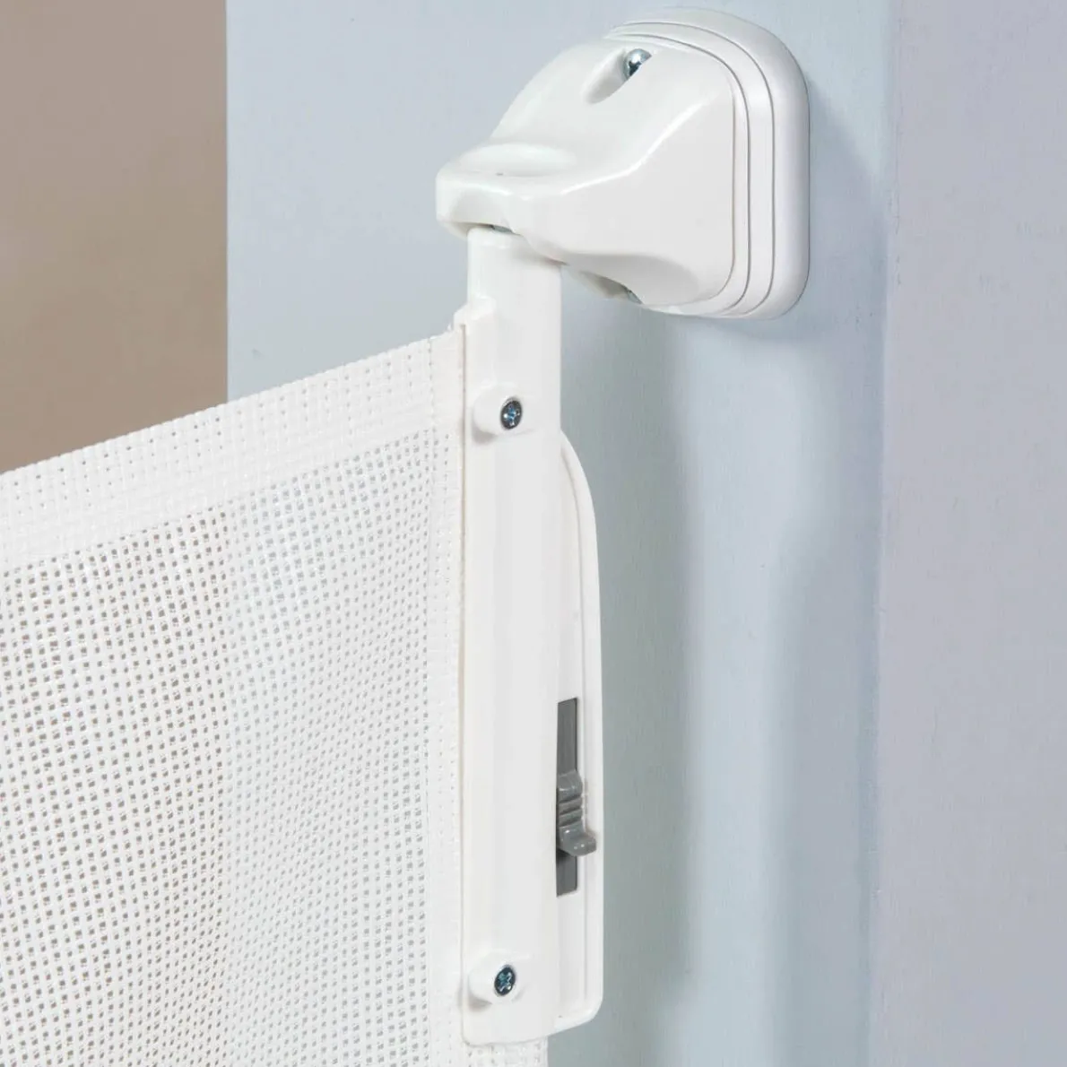 Retractable Safeway Gate - White