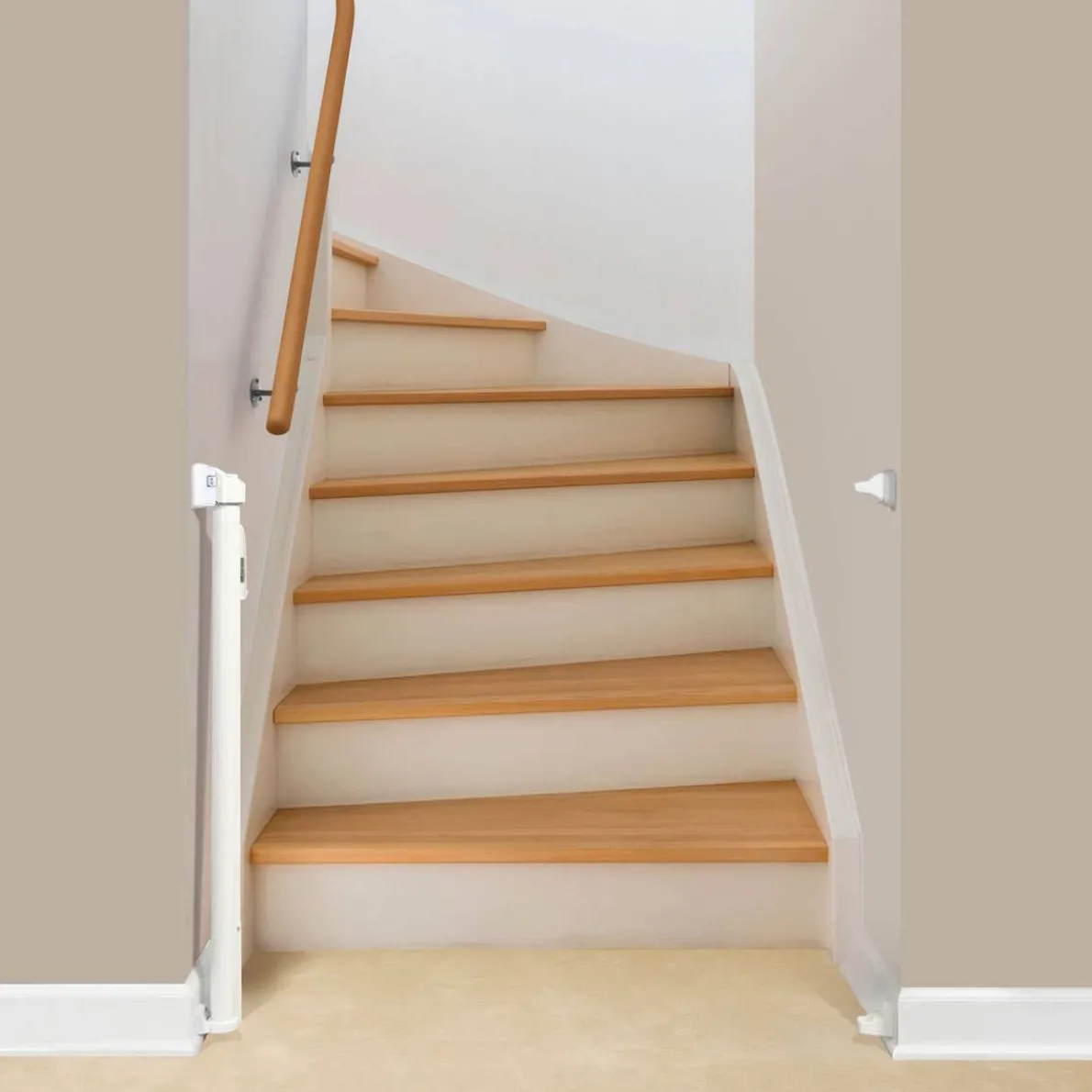 Retractable Safeway Gate - White