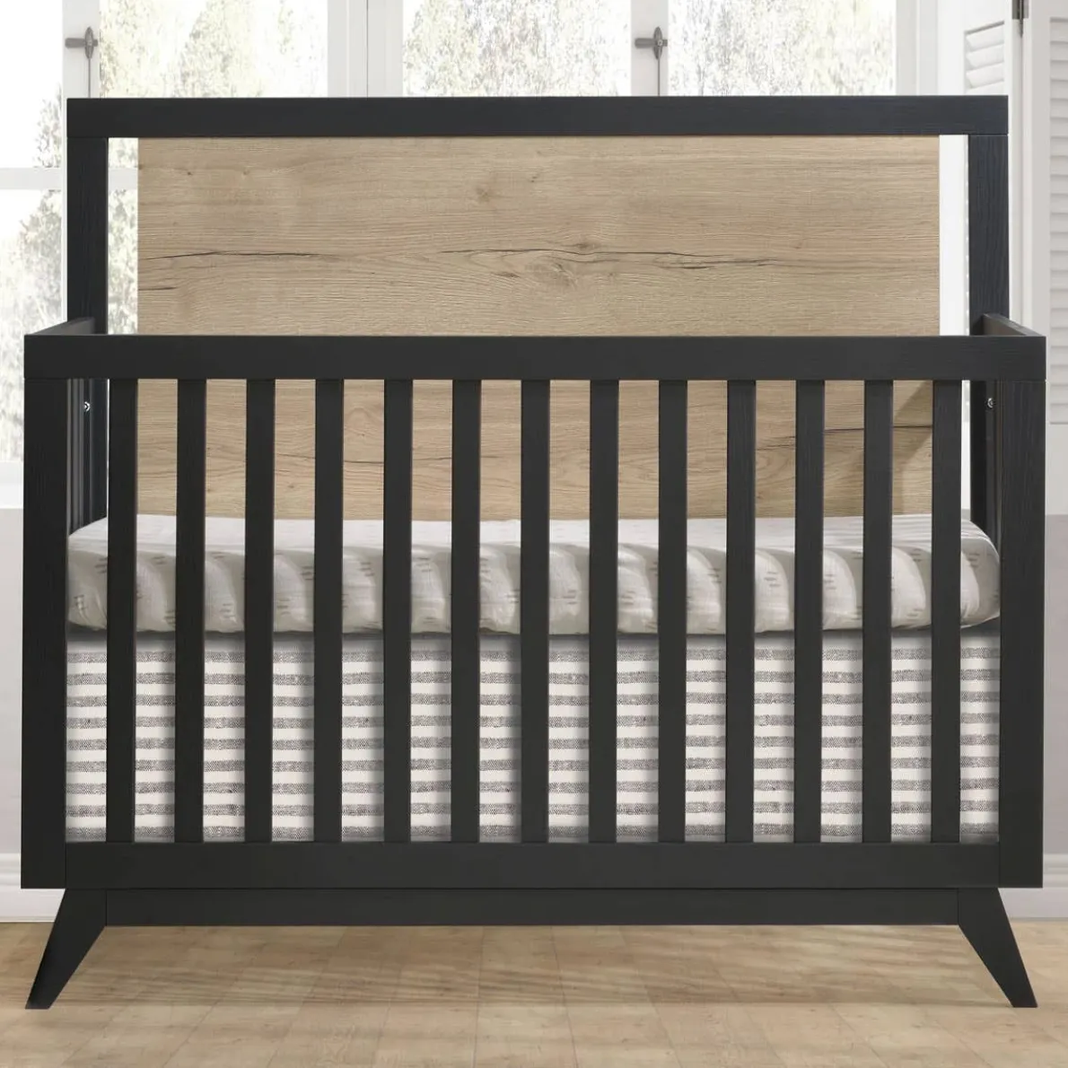 Sissi Convertible Crib & Combo Drawer